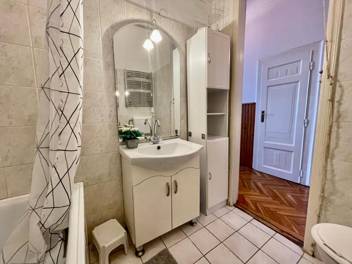 Jolan Suite بودابست المظهر الخارجي الصورة